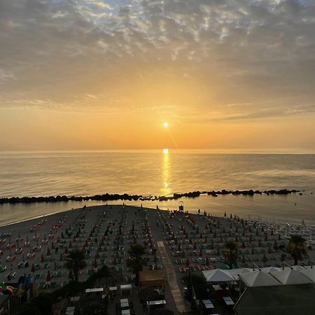 Апартаменты Il Balcone Sul Mare Порто-Реканати Экстерьер фото