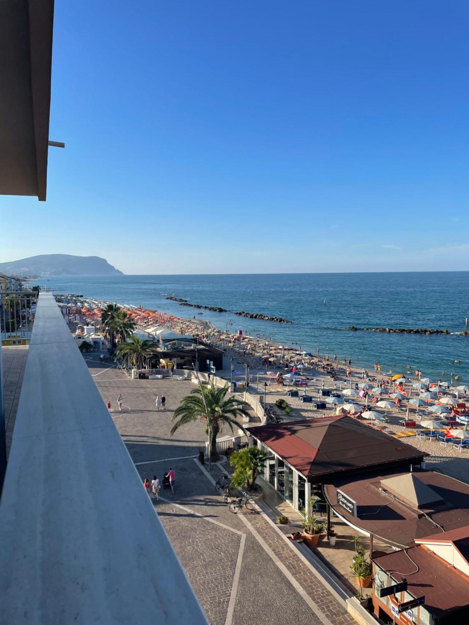 Апартаменты Il Balcone Sul Mare Порто-Реканати Экстерьер фото